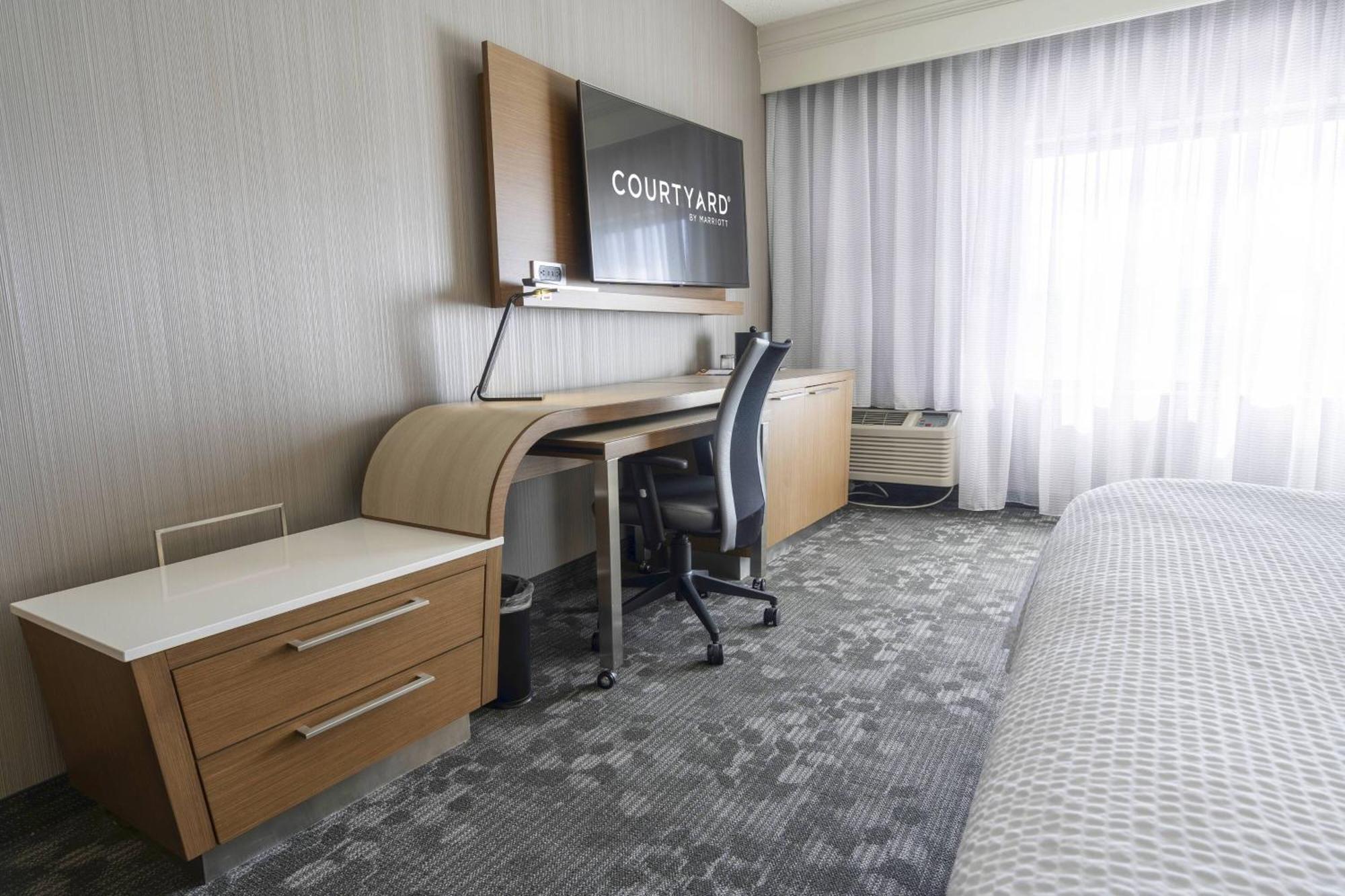Hotel Courtyard By Marriott Cleveland Willoughby Exterior foto