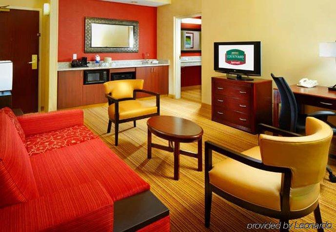 Hotel Courtyard By Marriott Cleveland Willoughby Habitación foto
