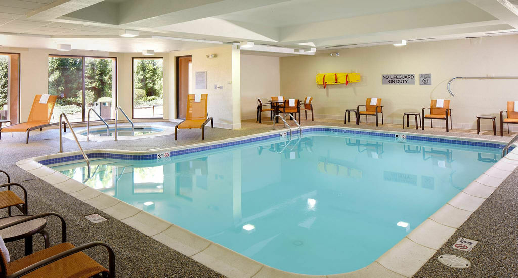 Hotel Courtyard By Marriott Cleveland Willoughby Facilidades foto